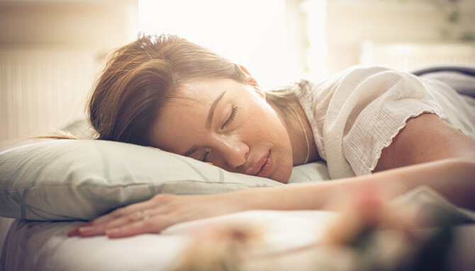 Prírodné spôsoby, ako zlepšiť kvalitu spánku a zmierniť nespavosť